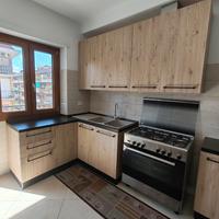 Cucina intera 1300 euro.