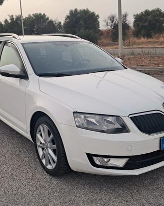 Skoda Octavia 1.6 TDI CR 105 CV DSG Wagon Elegance