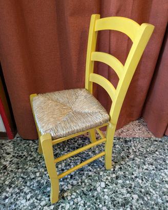 sedie colorate in legno 