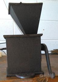 ANTICO GRANDE MACININO FERRO FORGIATO PRIMI 800