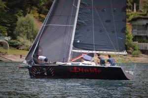 Barca a vela ultimate 30 regata/crociera