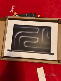 Macbook M4 PRO Pro 16" con CPU 14 GPU 20 core 24GB