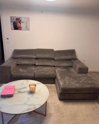 Divano con chaise longue