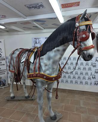 FINIMENTO IN CUOIO MARRONE/CUCITURE PARTICOLARI 