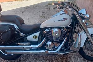 KAWASAKI VN 900 CLASSIC