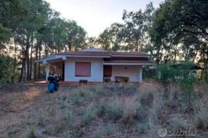 Villa 174 m² con terreno 3.840 m² a Gualtieri