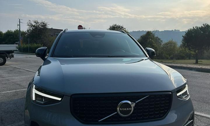 Volvo xc40 b3 - plusk dark