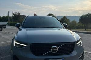 Volvo xc40 b3 - plusk dark