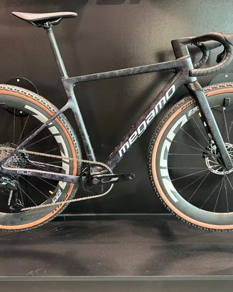 Bici Megamo Silk 02 Rival AXS Zipp 303 XPLR  tg.S
