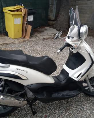 Beverly 300