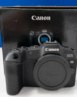 Canon EOS R8 (13.000scatti)