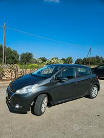 Peugeot 208 1.4 HDI 5 porte neopatentati 