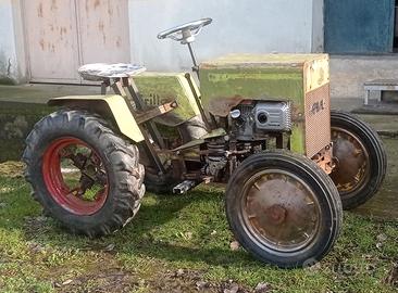 Modello di trattore d'epoca