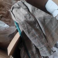 Lotto casuale di Tessili, Arredo, Vestiti e altro