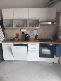 cucina usata con forno