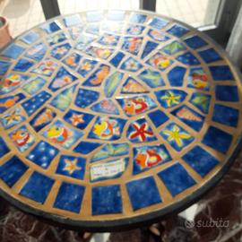 tavolino con 3 sedie