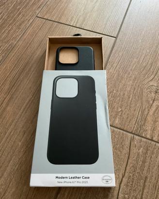 Cover Nomad in pelle iphone 15 PRO