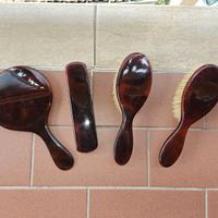 Set antico di 3 spazzole e uno specchio