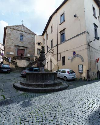 3 LOCALI A VITERBO