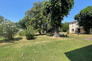 Villa di 500 m² con più di 5 locali e box auto dop