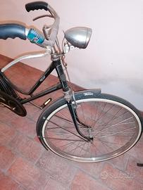 vecchia bicicletta da donna 