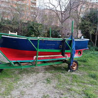 Barca gozzo in vetroresina