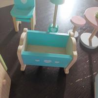 Mobili per casa bambole