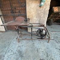 Sega circolare con trasmissione a cardano