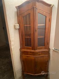 Vetrinetta ad angolo