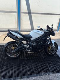 Triumph Street Triple - 2011