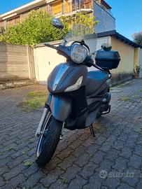 Piaggio Beverly 300 i.e. Police ABS-ASR