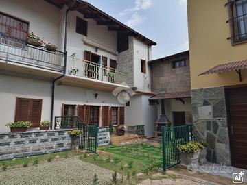 CASA SEMINDIPENDENTE A LEVONE