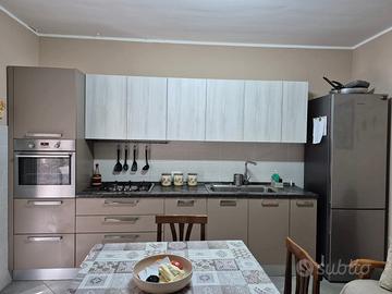 cucina Lube 3,20 piu 2 pezzi