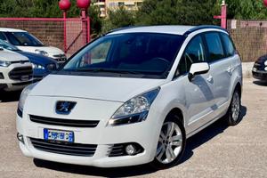 Peugeot 5008 1.6 HDi 115CV Allure