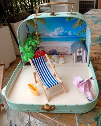 VALIGETTA CON DIORAMA MARE E SPIAGGIA TROPICALE.