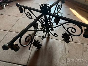 lampadario in ferro battuto