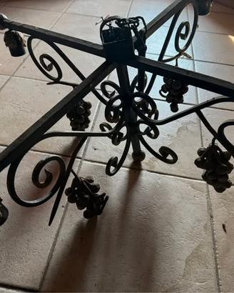 lampadario in ferro battuto