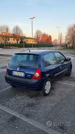 Clio II Serie - 1.2 8V - Neopatentati