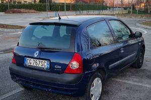 Clio II Serie - 1.2 8V - Neopatentati