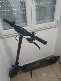 Xiaomi Mi Electric Scooter Pro 2 – Red Bull Racing