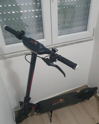 Xiaomi Mi Electric Scooter Pro 2 – Red Bull Racing