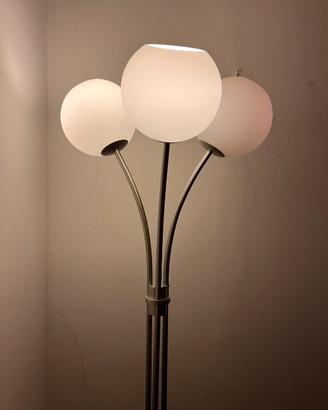 Piantana moderna