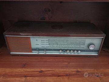 Radio d'epoca Grundig anni 60