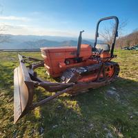 Fiat 605C cingolato con apripista e sollevatore 