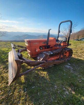 Fiat 605C cingolato con apripista e sollevatore 