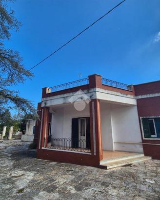 VILLA SINGOLA A POLIGNANO A MARE