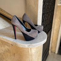 Scarpe scamosciate