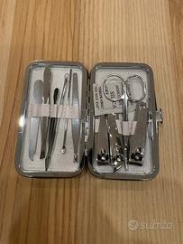 Set da viaggio per la cura del corpo