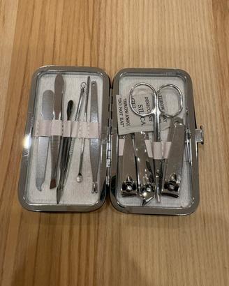 Set da viaggio per la cura del corpo