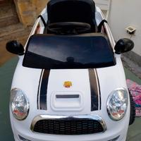 macchina a batteria elettrica 